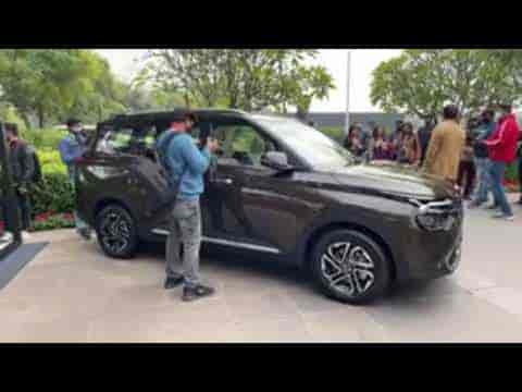 Kia Carens Makes its World Premiere in India