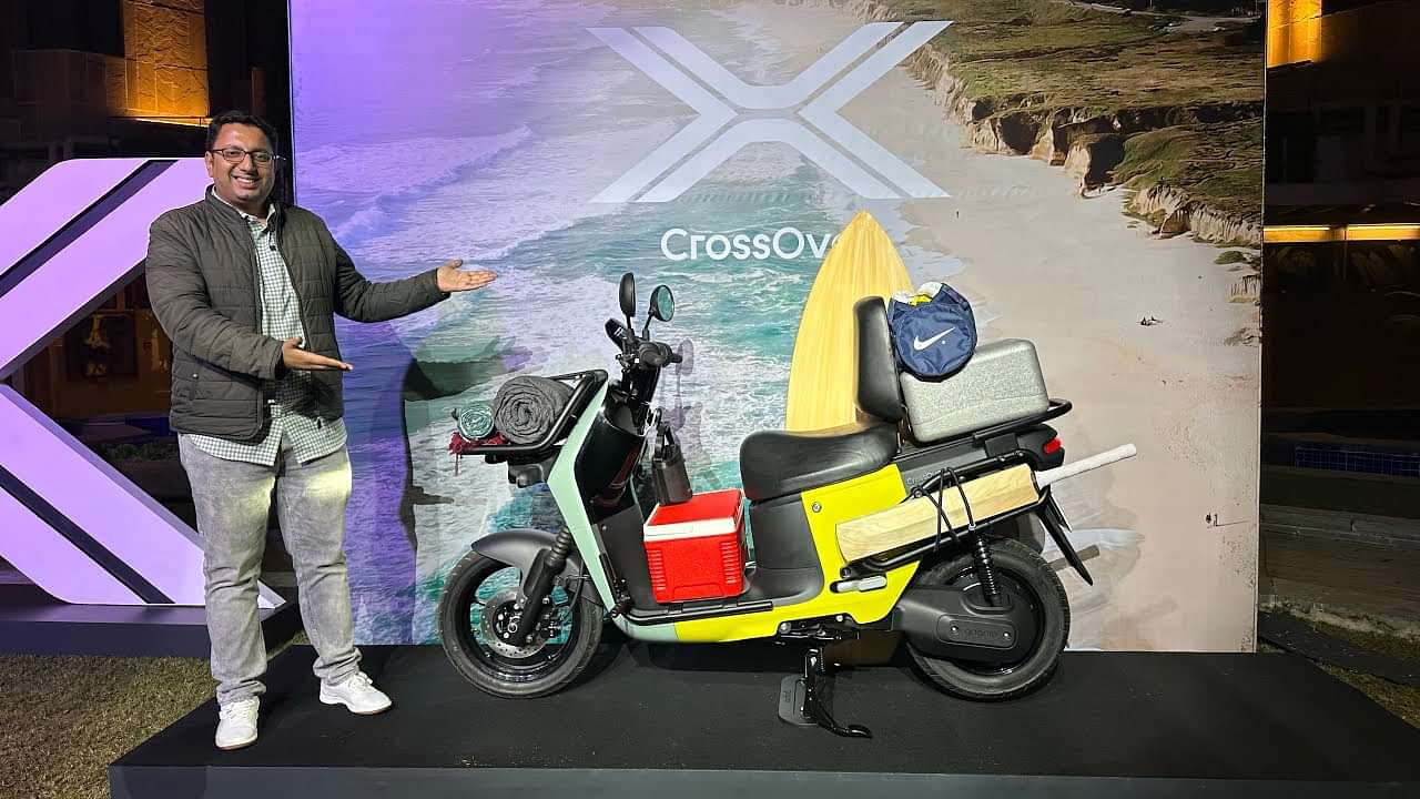 Gogoro Crossover Electric Scooter Walkaround | Know All Details Here Gogoro Crossover Electric Scooter Walkaround | Know All Details Here